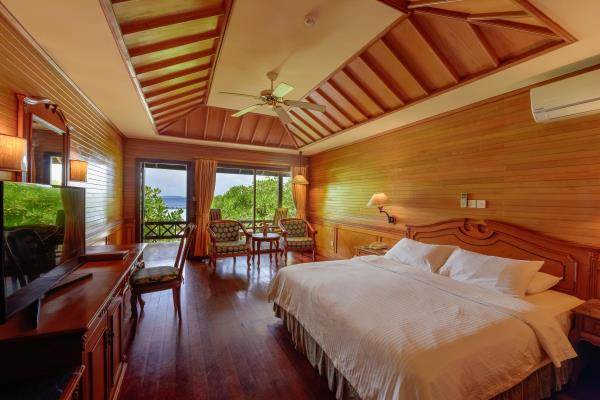 IND Maldives RoyalIsland RoyalIslandResortandSpa 705287 BeachVillaInterior 3 RoyalIslandResortNEW(6)